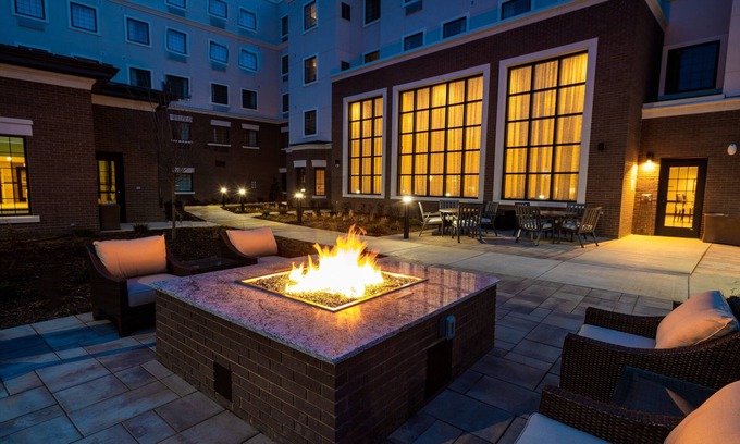 Lake Arbor Hotel | Staybridge Suites Washington DC East - Largo by IHG