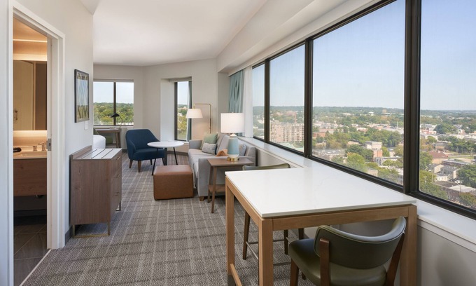 Downtown Wilmington Hotel | Staybridge Suites Wilmington Downtown by IHG
