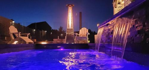 Palmer House | Staycation Oasis! a unique Experience! Heated pool opens April 2nd!