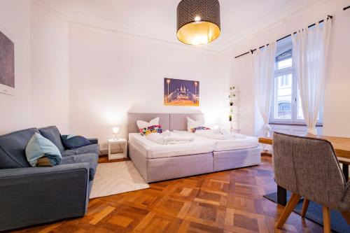 Freiburg im Breisgau Apartment | StayInn "Heart of the City" Suite