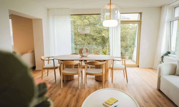 Celle House | Staylight Penthouse by the French Garden - 7 Min to Old Town