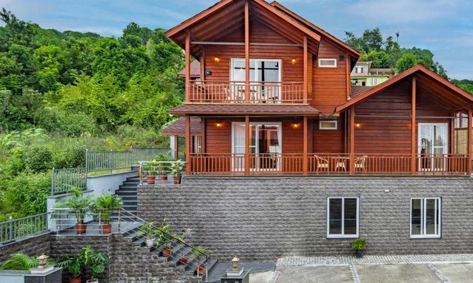 Sidhpur Villa | StayVista at Villa Vivendi - 4 BR villa in Dharamshala