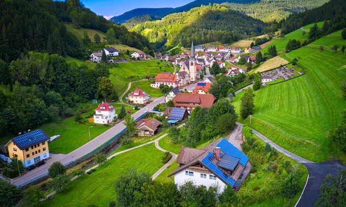 Bad Peterstal-Griesbach Apartment | Steepleview House, Schwarzwaldblick Apartment - spacious & peaceful