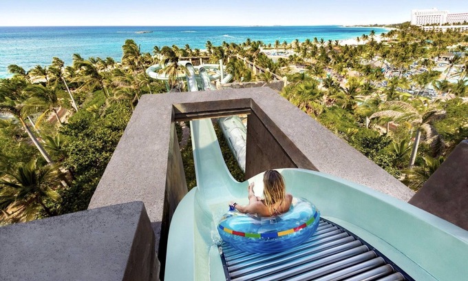 Paradise Island Villa | Steps from Atlantis Waterpark + Passes for 10 Guests at Harborside Resort