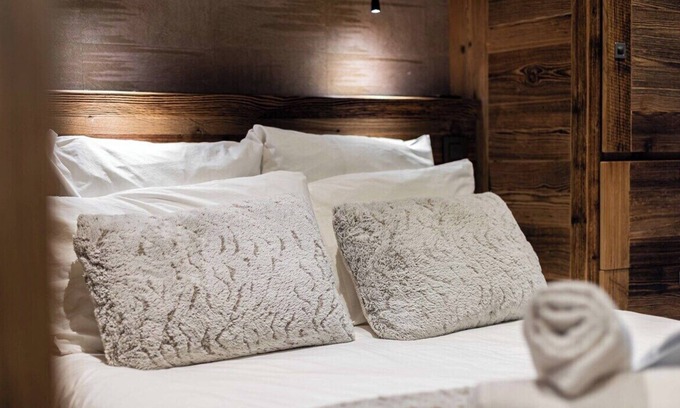 Le Planellet Apartment | Steps from Megève Rink & Chamois Gondolas