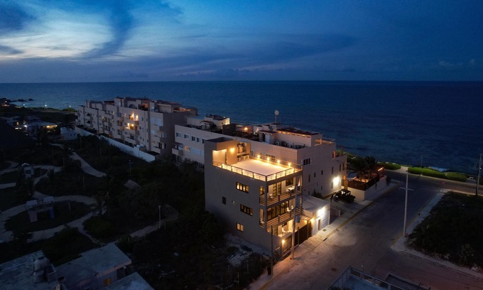 Colonia Meteorologico Apartment | Steps From Ocean with Pool!