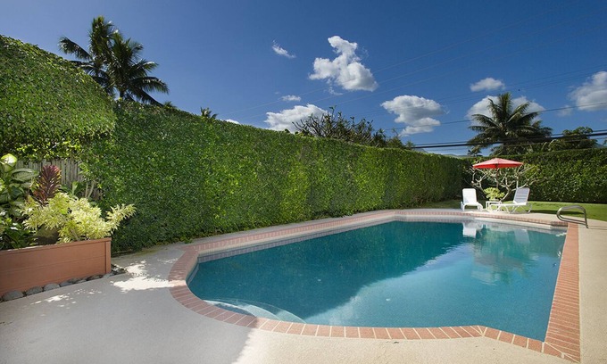 Kailua House | Steps to Kailua Beach- Heated Pool- Air Condition-7 Night Min Stay-CONTACT HOST