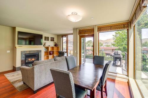 Chelan Apartment | Steps to Lake Chelan Condo with Resort Amenities!