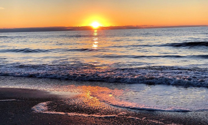 Clearwater Beach Cottage | STEPS TO THE BEACH!