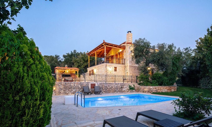 Prines Villa | Stone Built villa in the Nature With Spacious Gardens!