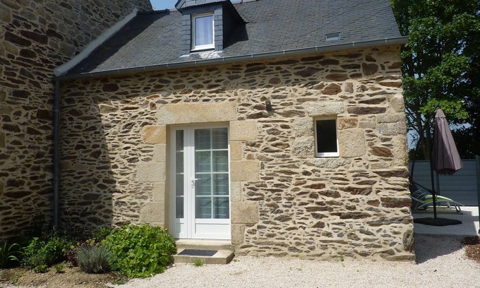 Pleven House | Stone house in a protected natural site, totally renovated in 2019
