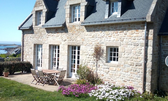 Porspoder House | stone house with beautiful sea views, 100 m from the beach, Finistère