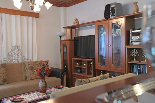 Tsepelovo Apartment | Stone Oasis