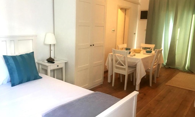 Simuni Apartment | Stone & Salt Studio Apartment