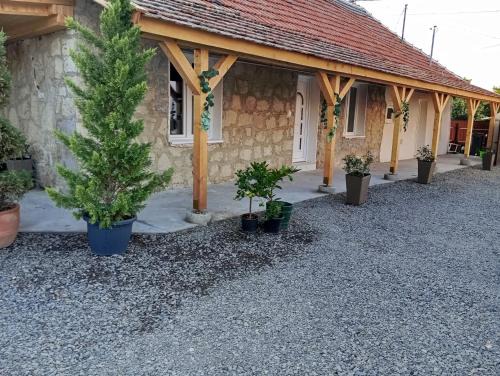 Poroszlo Apartment | Stone Vendégház Tisza-tó