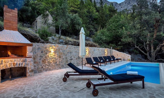Zaostrog House | Stone villa in Zaostrog with pool, heated, terrace, sea view, table tennis, garage