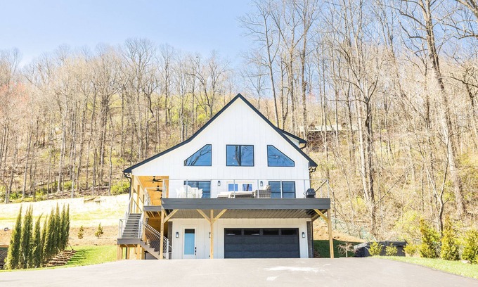 Balfour House | Stoney Mountain View’s One