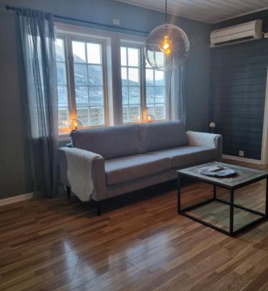 Forde Apartment | Stor leilighet med 4 senger sentralt i Førde