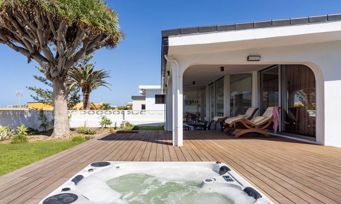 Punta del Hidalgo Villa | Stunning private villa for 5 people with WIFI, hot tub, TV, terrace, panoramic view and parking
