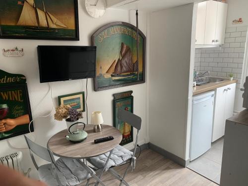 Ault Apartment | Studette tiny house de l église 12 m2