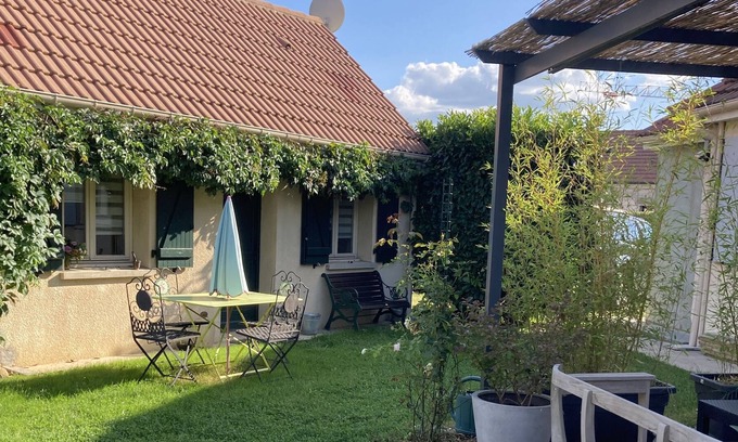 Claye-Souilly House | Studio 15 mn Cdg, 15 mn Gare et 30 mn de Disneyland. Bus 200m