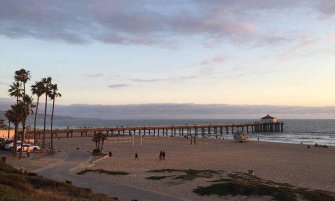 El Porto Apartment | Studio 2 blocks to Beach w/Parking - Close to LAX