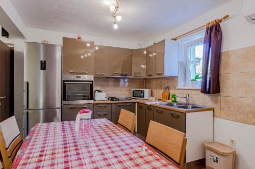 Cove Tri Zala (Zrnovo) Apartment | STUDIO 2