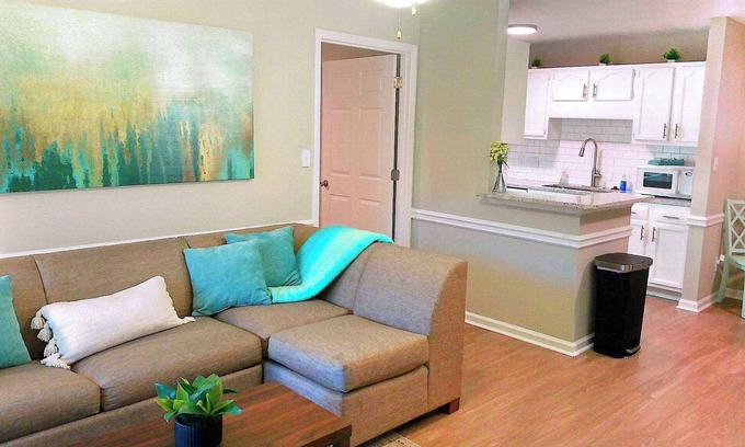 Pine Forest Apartment | Studio 415 ~ Self Check-in, 1st Floor Apt