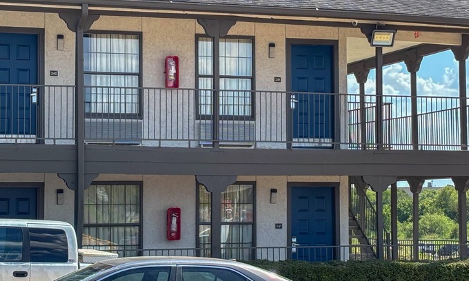 Mesquite Hotel | Studio 6 Suites – Mesquite, TX – Gross Rd.