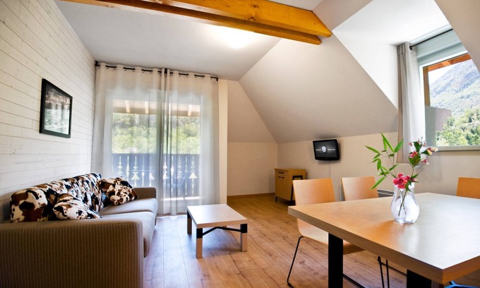 Ax-les-Thermes Apartment | Studio 800m des remontées mécaniques!