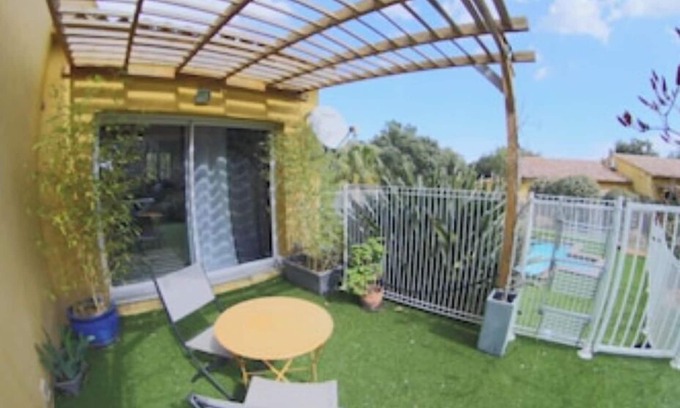 San-Gavino-di-Carbini Apartment | Studio air-conditioning at Pierre's