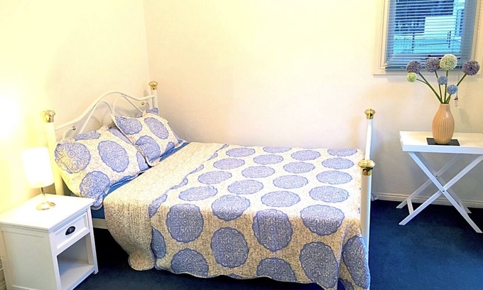 Broadbeach Waters Apartment | Studio Apartment Broadbeach Australia