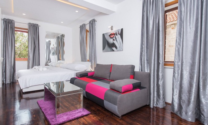 Kastela Apartment | Studio Apartment Lena*