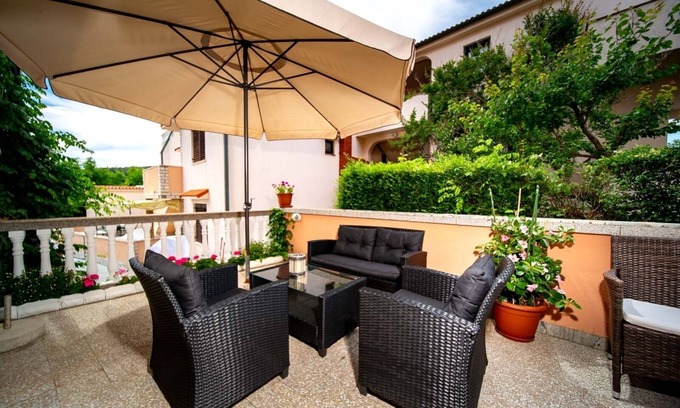 Lopar Apartment | Studio apartment in Lopar with Air condition, WIFI (4886-5)