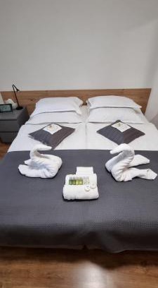 Oberesslingen Apartment | Studio Apartment Nähe S-Bahn inklusive Parkplatz