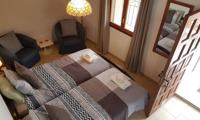 L'Ampolla Apartment | Studio apartment on rural smallholding, 3km from beaches and amenities