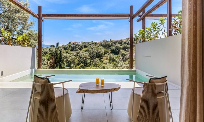 Katomerion Apartment | Studio Apartment 'Studio Yvonne' with Private Pool, Wi-Fi and Air Conditioning