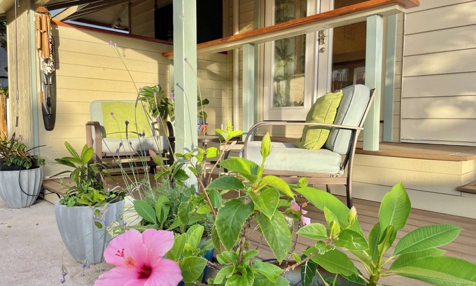 Ewa Beach Cottage | Studio by the ocean. Oceanfront property with WiFi, AC, parking, great location.