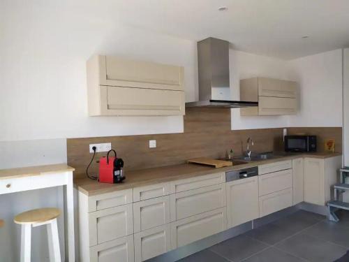 Saint-Gely-du-Fesc Apartment | Studio climatisé calme et équipé pour trois jours minimun