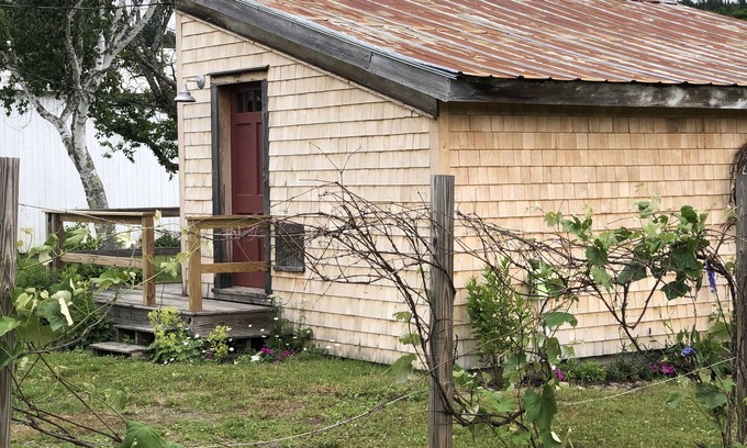 Colebrook Cottage | Studio Cottage at Mohawk River Farm