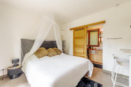 Blesignac Apartment | Studio dans les bois