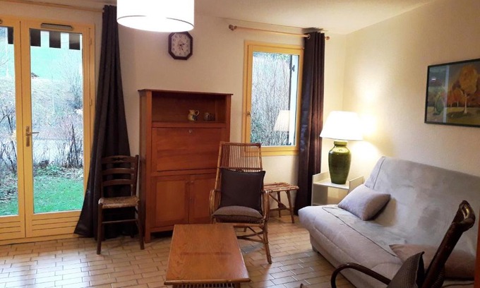 Villard-de-Lans Apartment | Studio double cabine 36m² au calme, jardinet et parking, à 10 min à pied du village - 4 pers. - FR-1-689-93