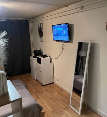 Enghien-les-Bains Apartment | Studio en Sousplex Enghien les bains