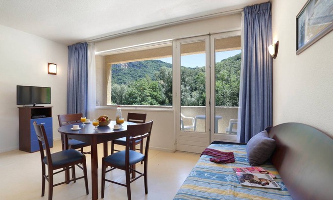 Vallon-Pont-d'Arc Apartment | Studio flat ∙ 1 bedroom ∙ 4 guests