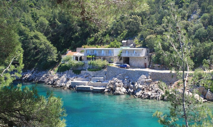 Bogomolje Apartment | Studio flat near beach Cove Mala Pogorila, Hvar (AS-8952-b)