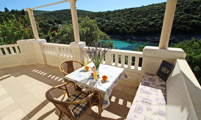 Rasohatica Apartment | Studio flat near beach Cove Rasohatica, Korčula (AS-5453-a)
