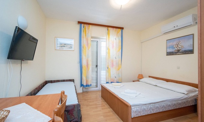 Razanac Apartment | Studio flat near beach Ražanac, Zadar (AS-5766-b)
