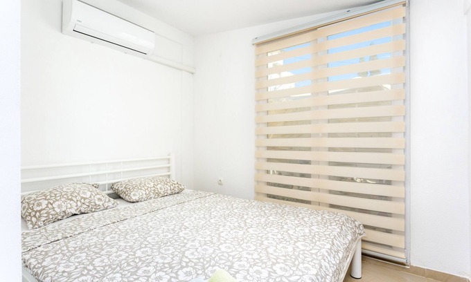 Municipality of Trogir Apartment | Studio flat near beach Mastrinka, Čiovo (AS-22956-a)