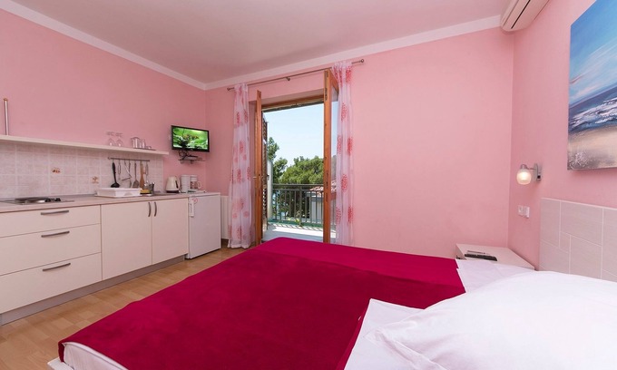 Brela Apartment | Studio flat with balcony and sea view Brela, Makarska (AS-20778-b)
