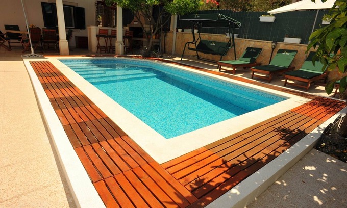 Sutivan Apartment | Studio flat with terrace Sutivan, Brač (AS-16846-b)